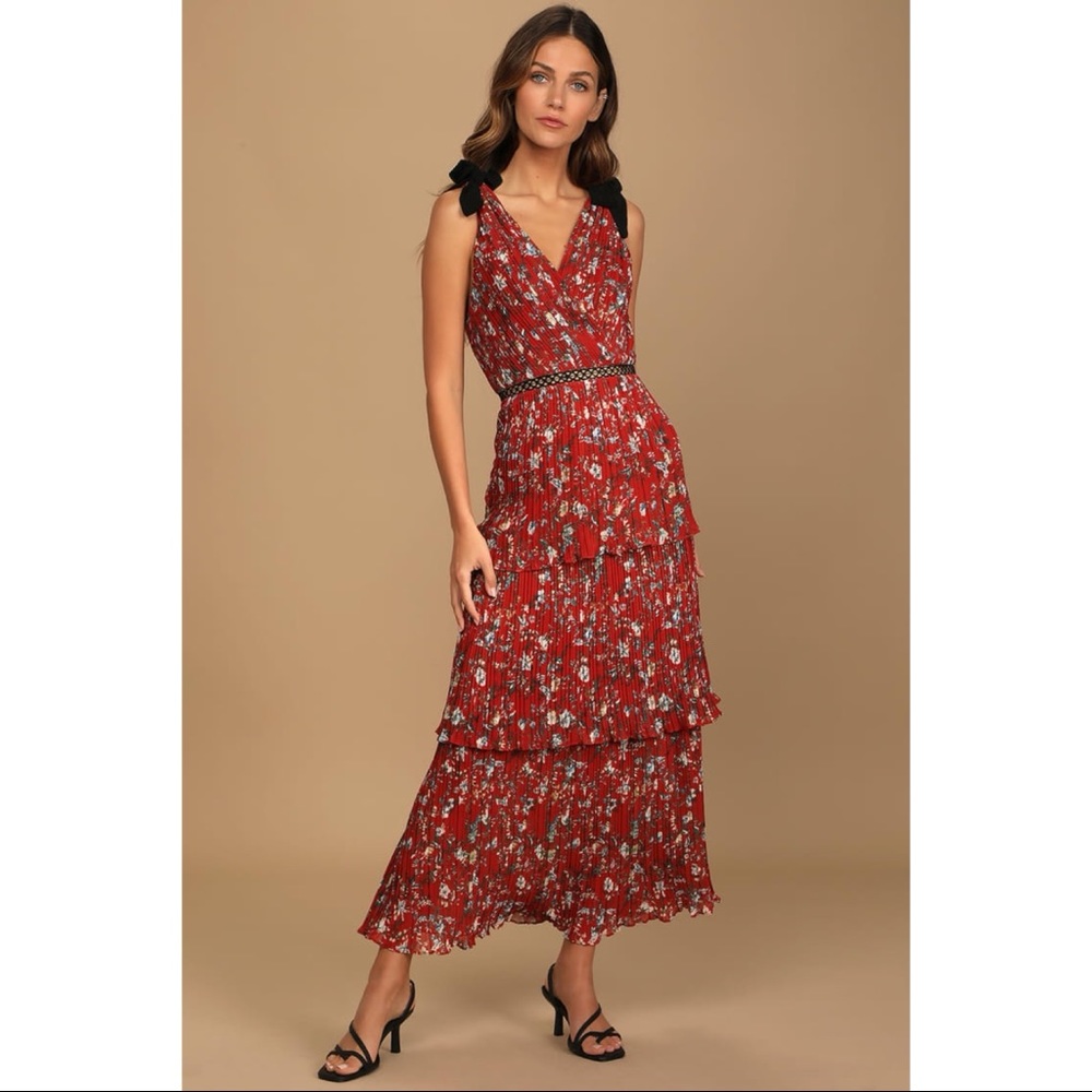 NWOT Lulu’s Such Sophistication Rust Red Floral Print Pleated Maxi Dress Large